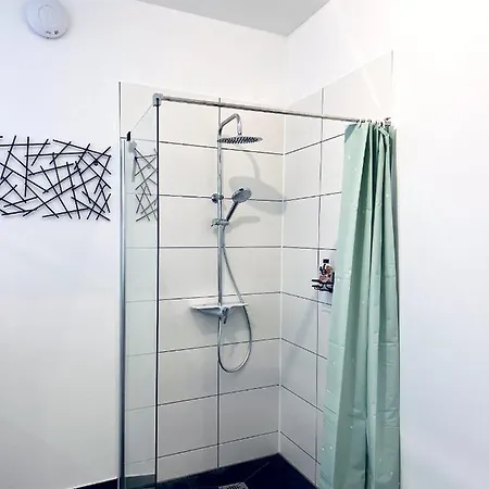 Apartment Huebsches Design Mit Parkplatz Im Zentrum Von