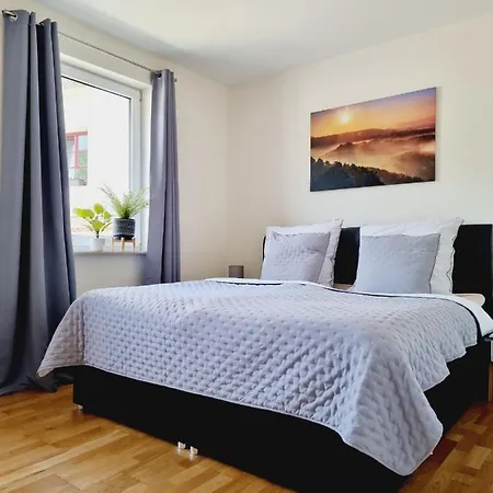 Huebsches Design Mit Parkplatz Im Zentrum Von Apartment Konigstein an der Elbe