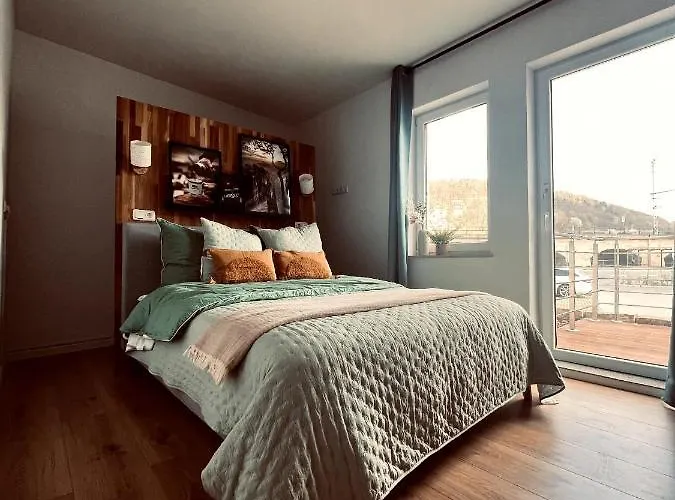 Huebsches Design Mit Parkplatz Im Zentrum Von شقة