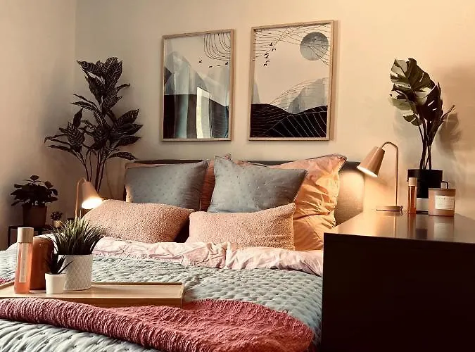 Huebsches Design Mit Parkplatz Im Zentrum Von