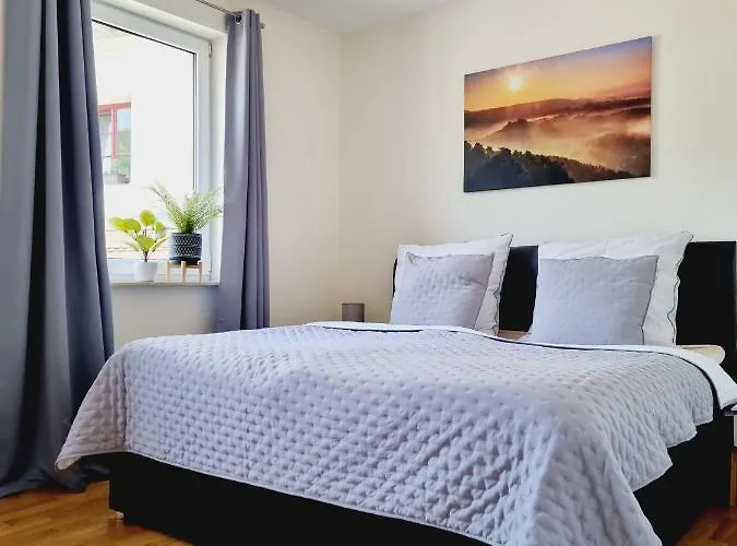 Huebsches Design Mit Parkplatz Im Zentrum Von شقة كونيجشتاين آن دير إلب