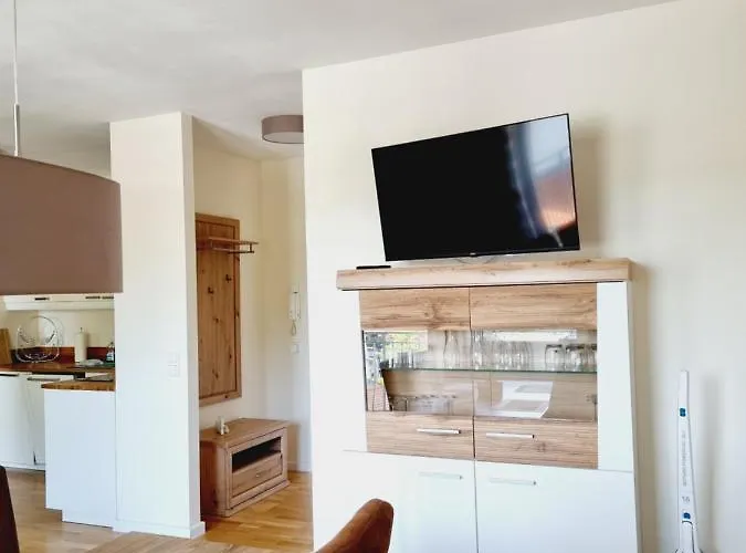 Huebsches Design Mit Parkplatz Im Zentrum Von شقة